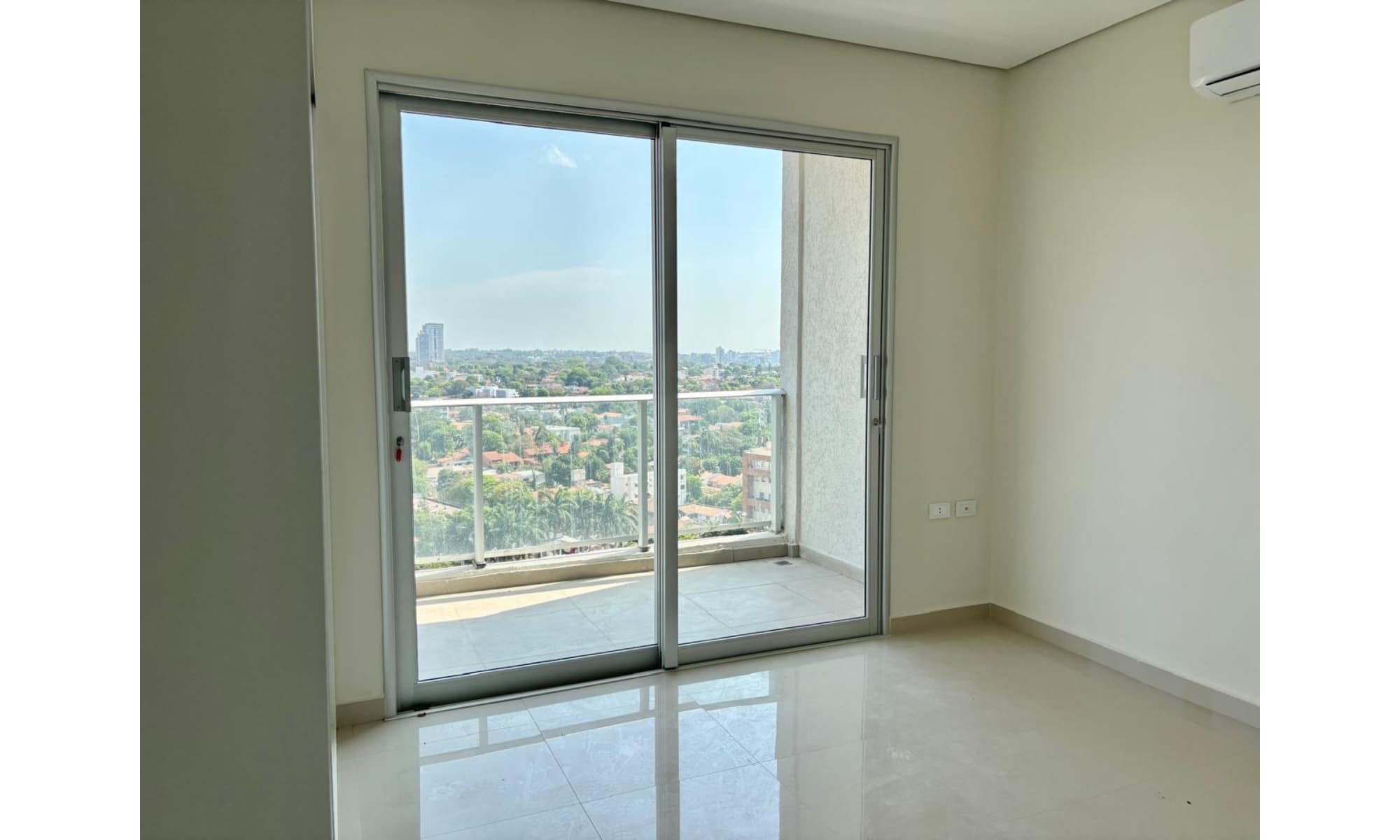 Departamento de 2 dormitorios zona Pasó La Galeria, foto 3
