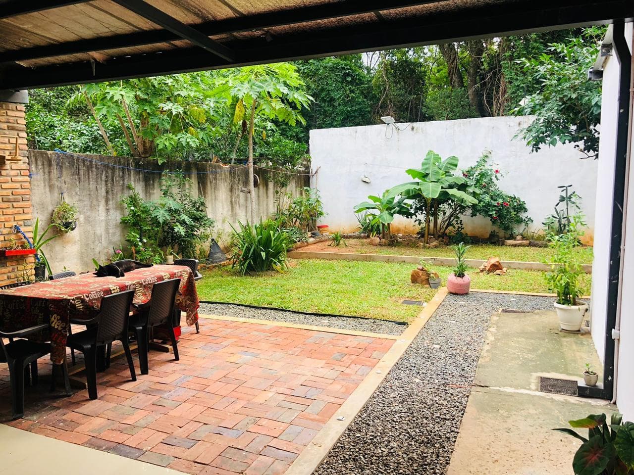 En Venta Amplia Residencia en Luque, Zona Rakiura, foto 2