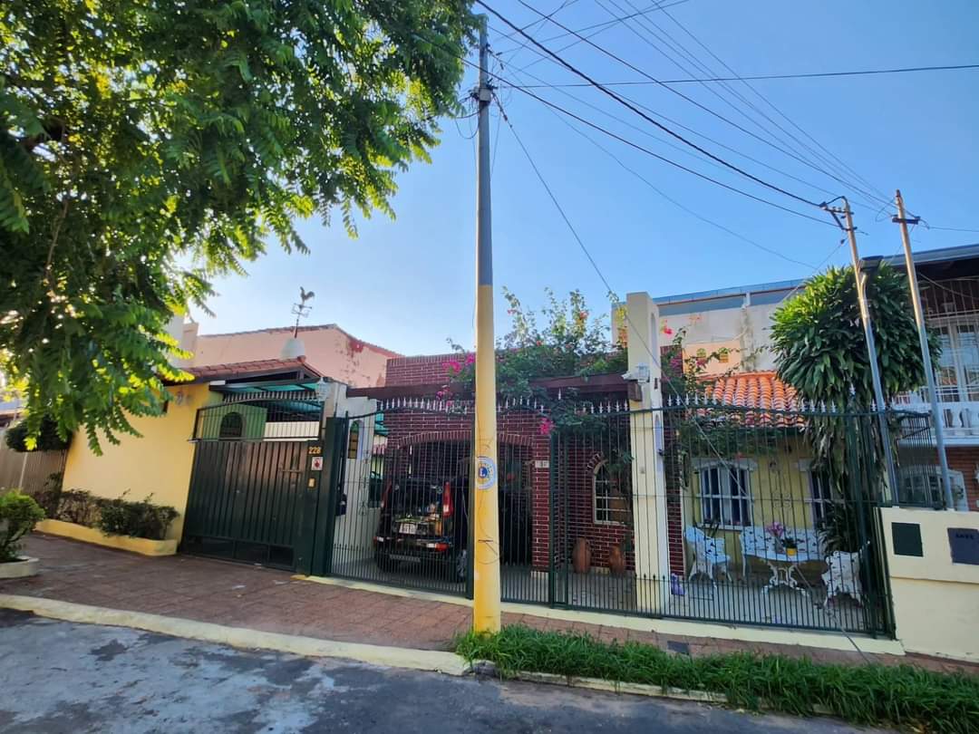Casa Zona Villamorra Barrio Mburicao 0981 583583 — foto 1
