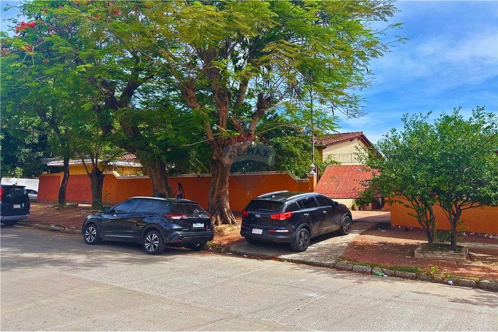 Casa de 6 habitaciones en barrio obrero - Asunción, foto 2