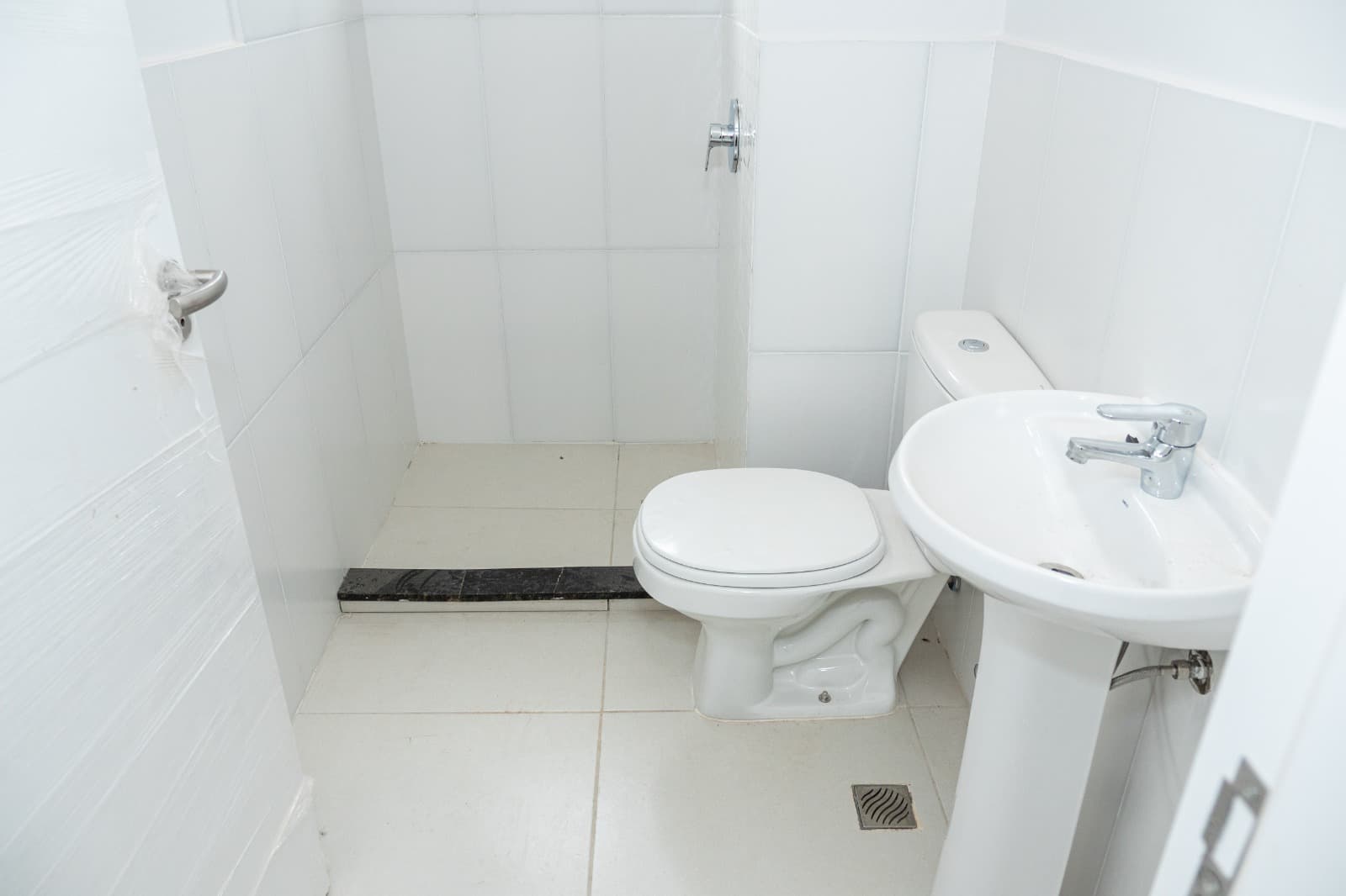 Oferta imperdible. Venta departamento de 2 dormitorios - edificio orquídeas, foto 4