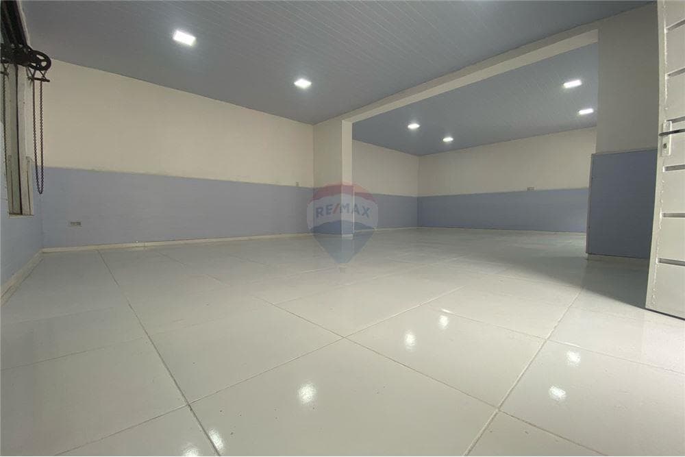 Se Alquila Local Comercial.Avda EUSEBIO AYALA!!!!!, foto 2