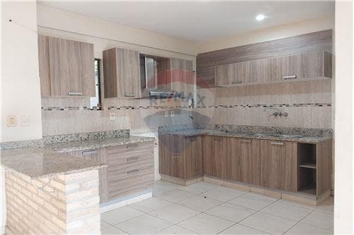 Duplex alquiler - barrio sto. Domingo, lambare — foto 4