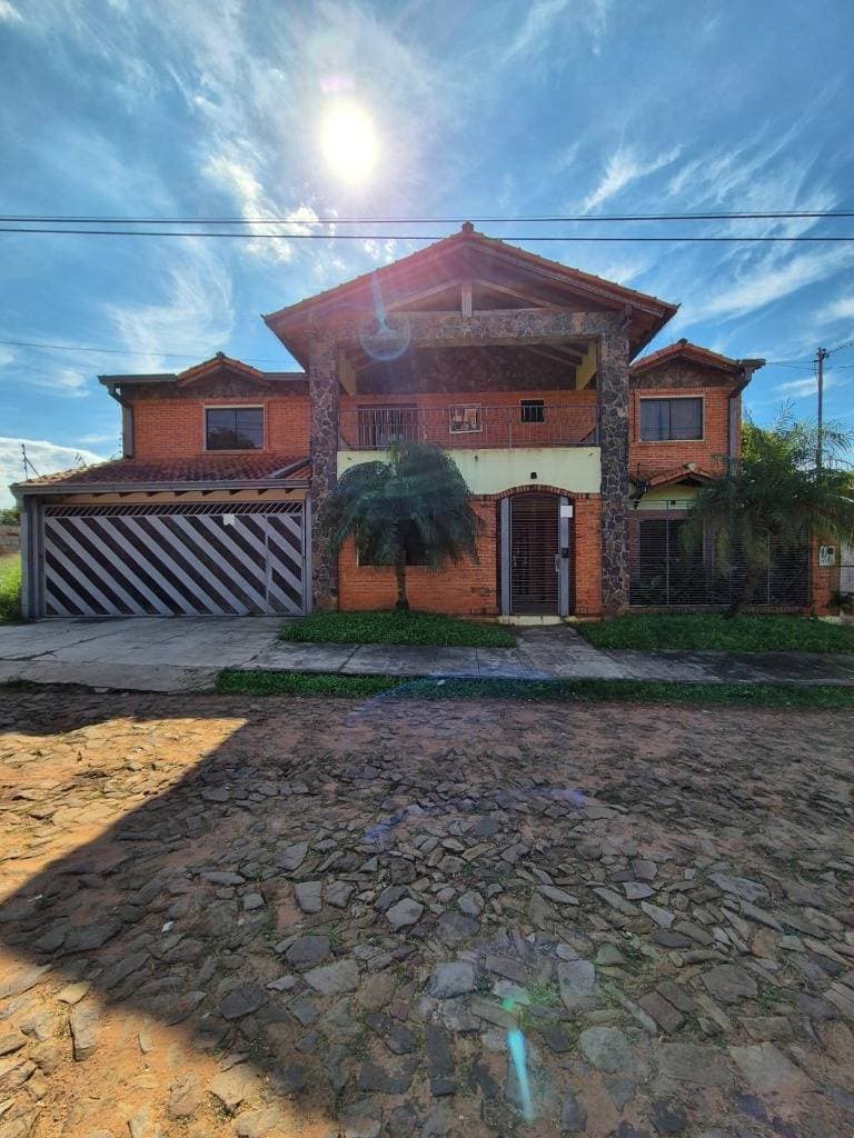 amplia Casa con Patio en San Lorenzo, foto 1