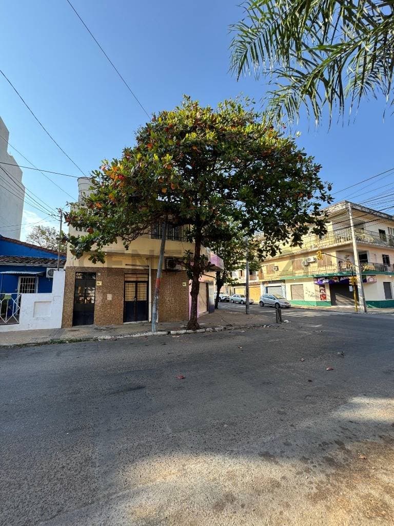 edificio con locales comerciales y departamentos (Todos alquilados), foto 2