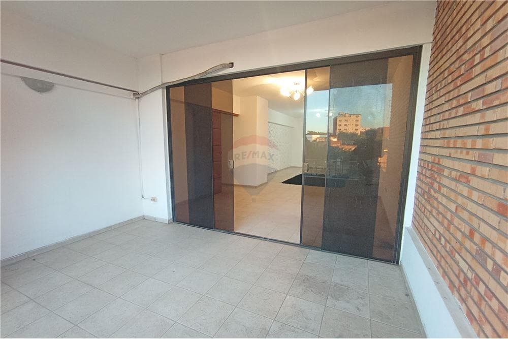 En Alquiler departamento de 3 hab. edif. Comecipar, foto 4