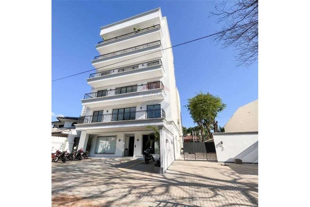 Departamento - Alquiler - Asunción Mburucuyá Edificio Emperador