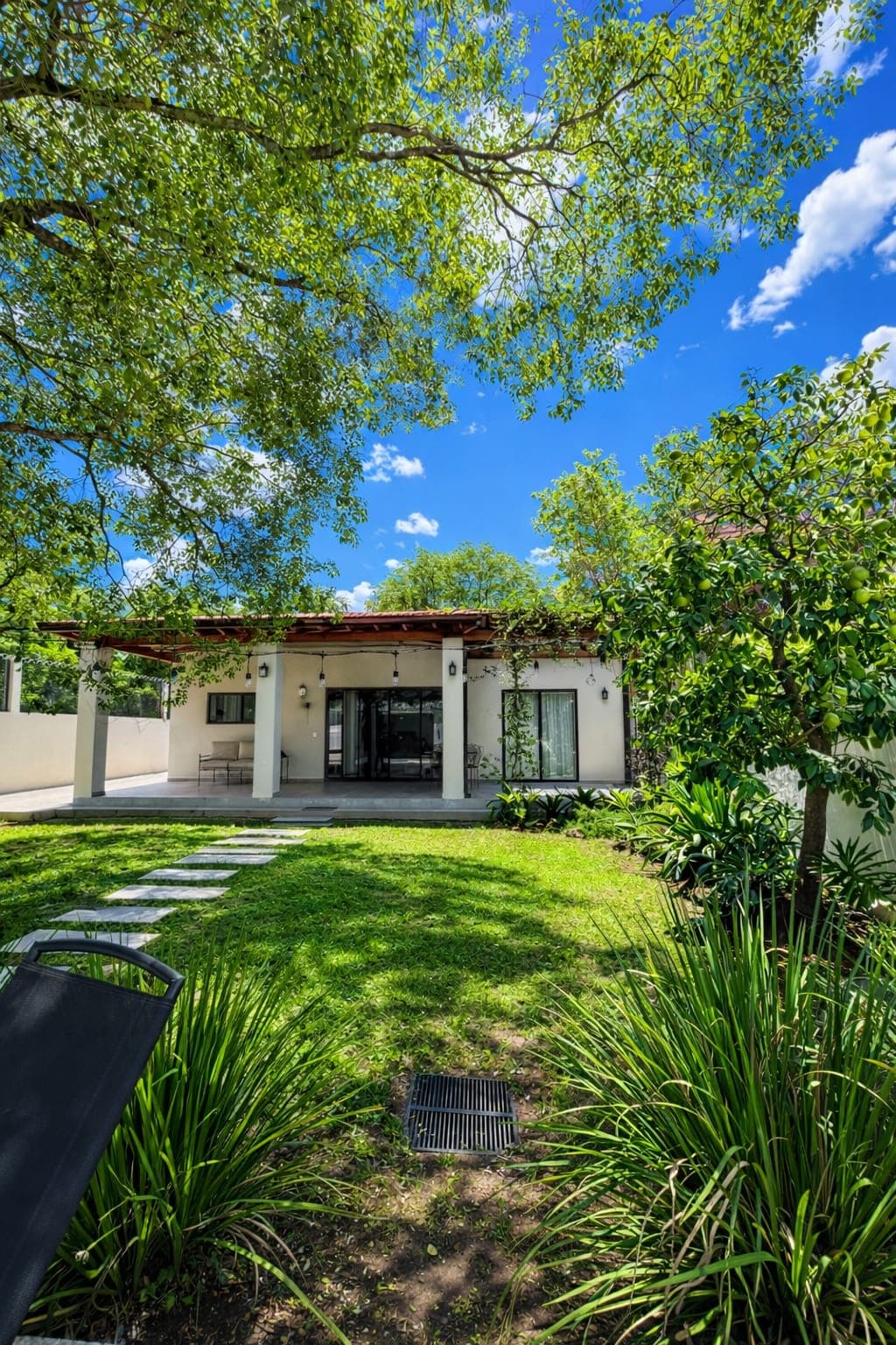Amplia Residencia en Venta San Bernardino, foto 2
