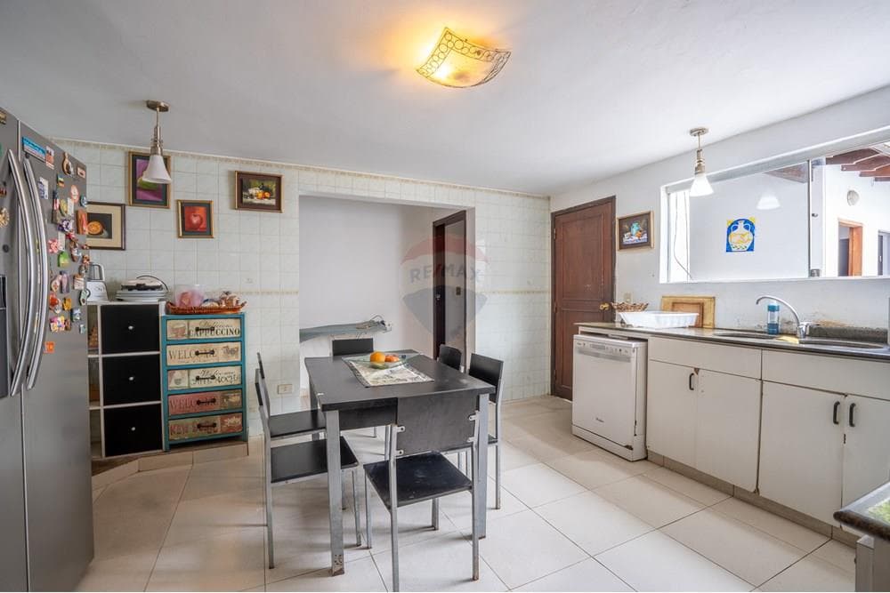 Casa con 4 dormitorios y piscina, foto 4
