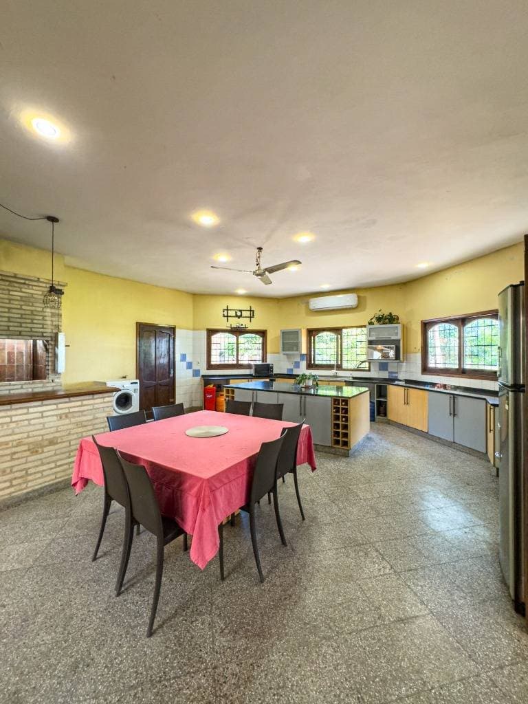 Residencia amplia en Mariano Roque Alonso, foto 3