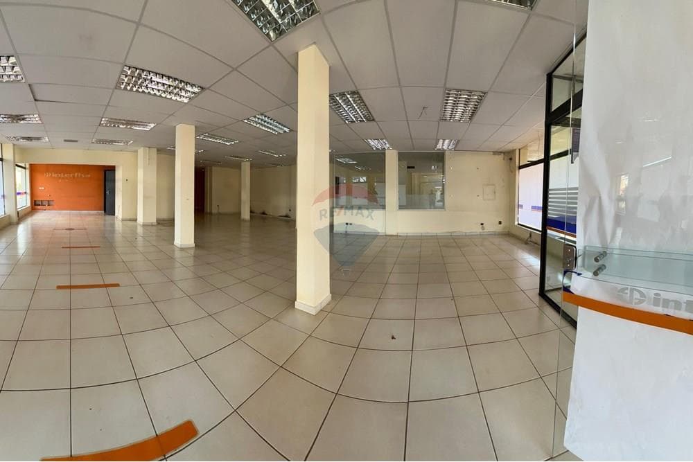 Local Comercial - Alquiler - Encarnación, Paraguay, foto 2