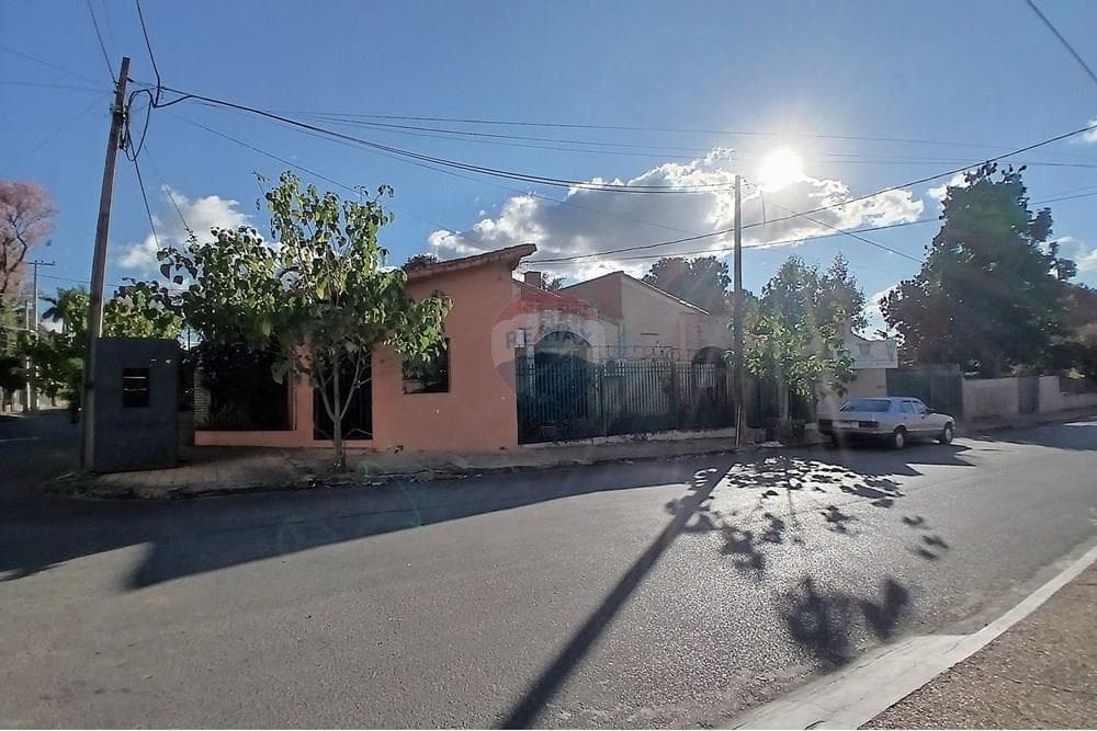 Casa en esquina en San Lorenzo zona centro, foto 3