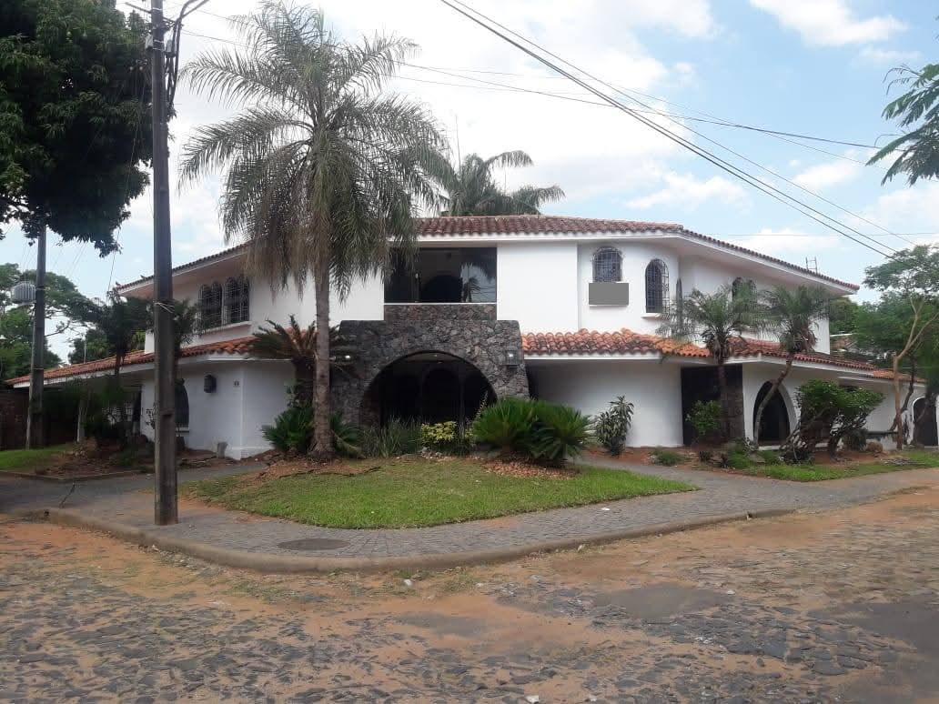 Amplia residencia en asuncion barrio manora cod 059*, foto 2