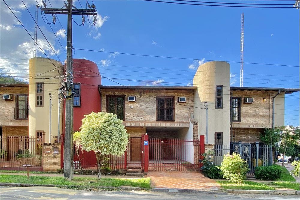 Vendo duplex en barrio Herrera