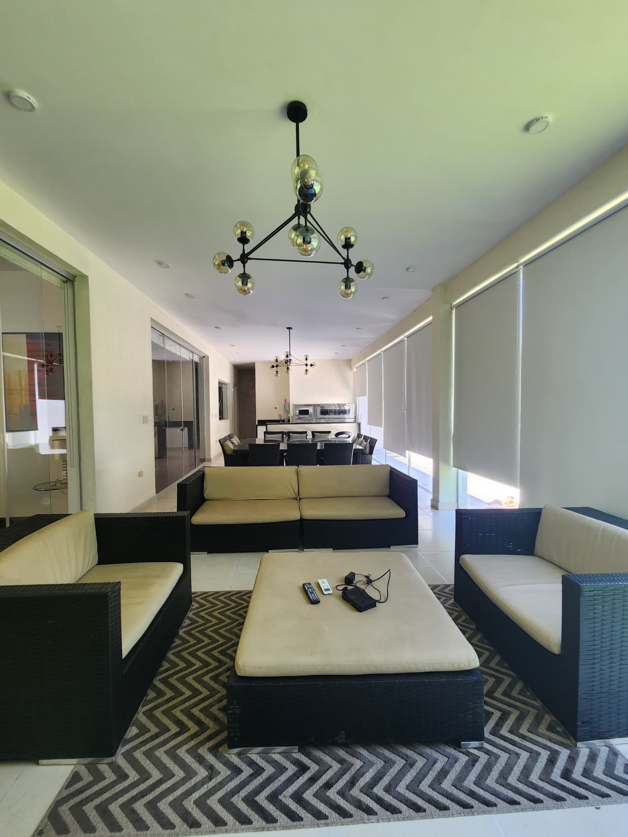 Residencia En Venta De 4 Habitaciones En Suite, Barrio Los Laureles, foto 5