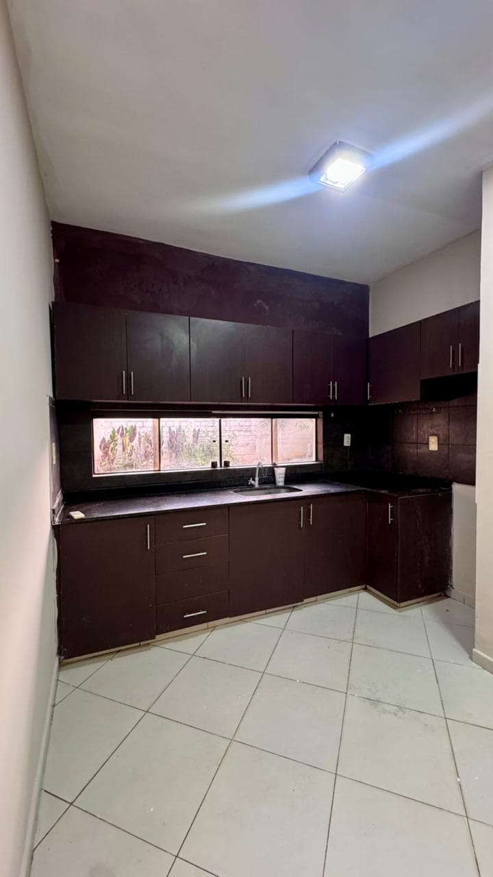 Casa de 360 m2 en Luque, a 10 Minutos del Eje Corporativo - CLHO7791232, foto 5