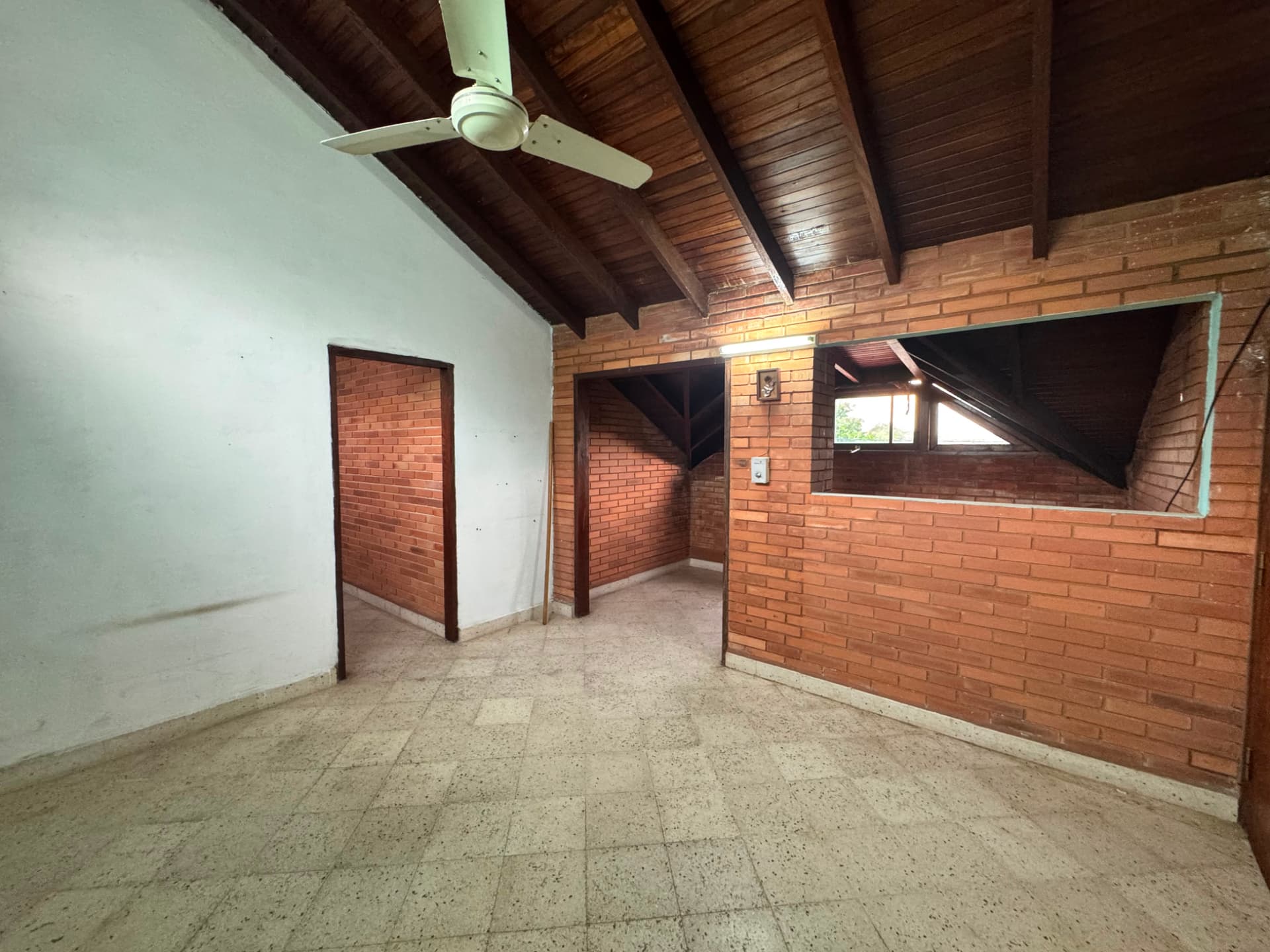 Casa + 946m2 de terreno en esquina de canall 13, foto 5