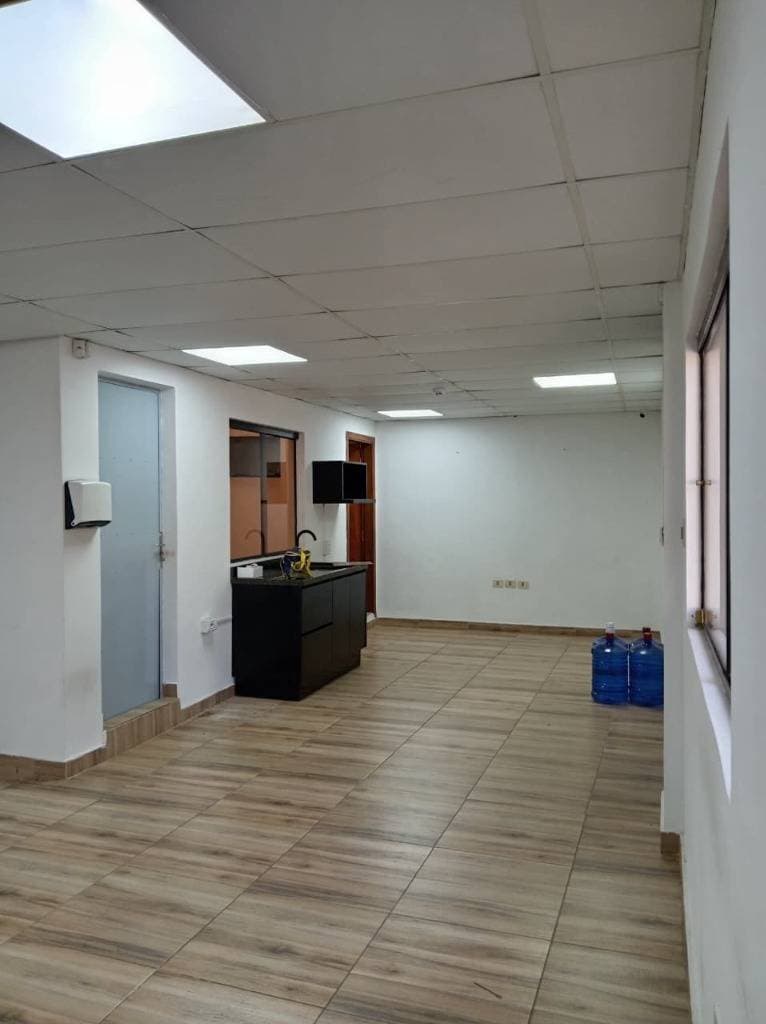 Oficinas en alquiler en Recoleta Asuncion, foto 3