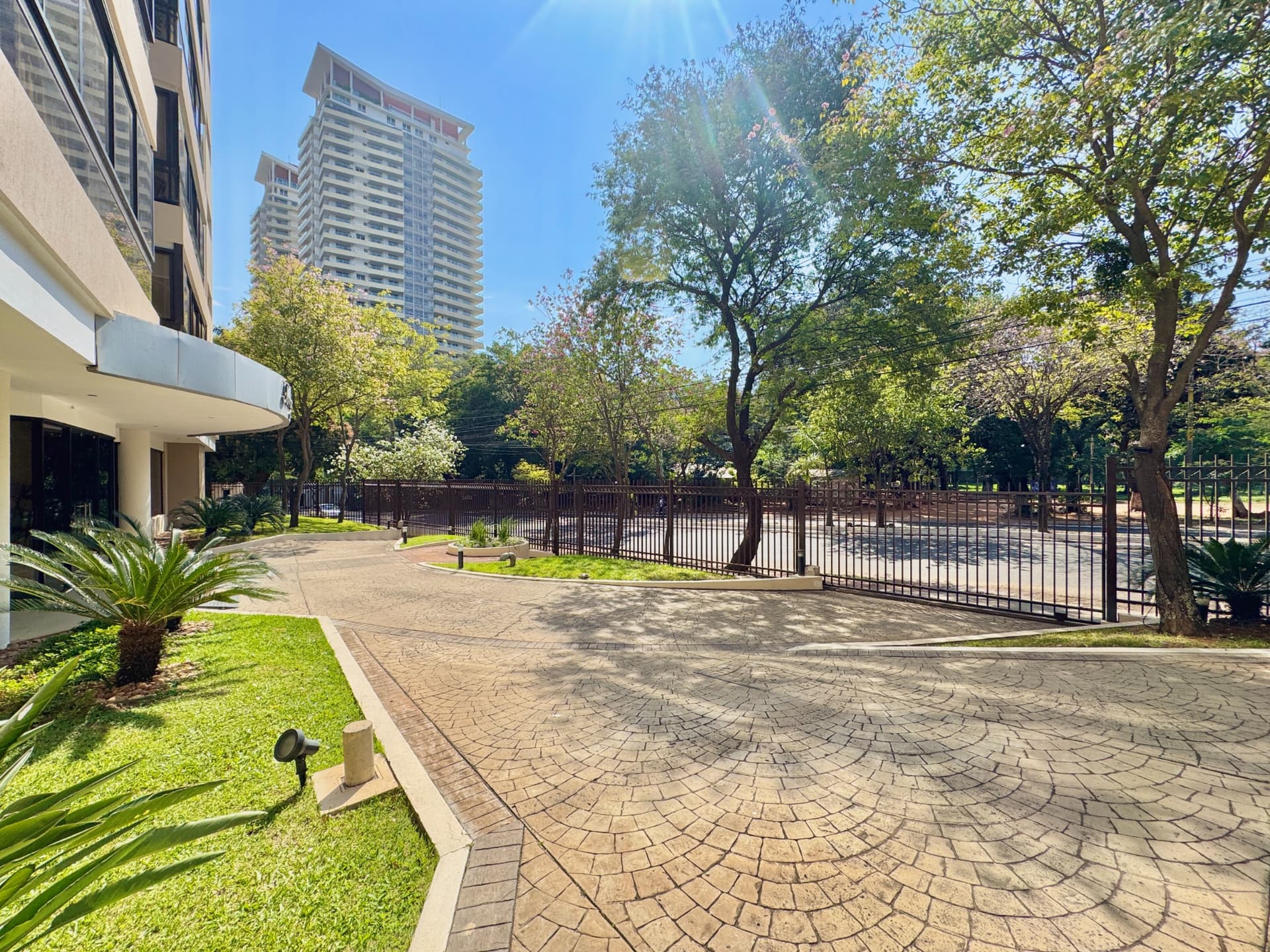 En Venta – Exclusivo Departamento – Barrio Mburucuyá, foto 2