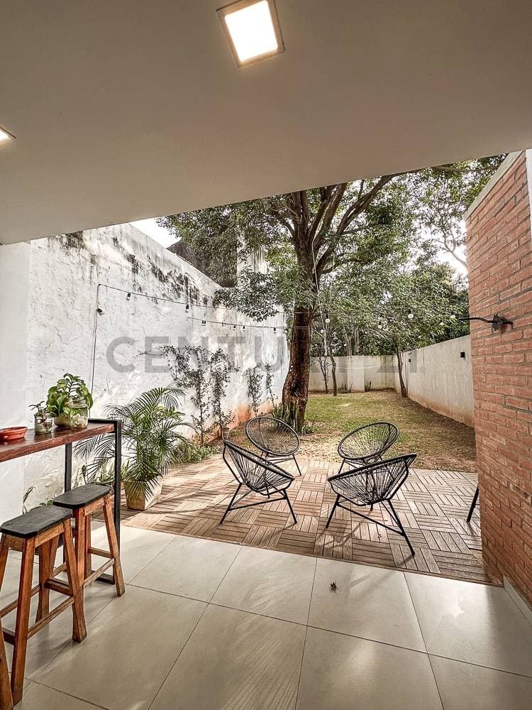 En venta hermoso duplex en Luque, foto 4