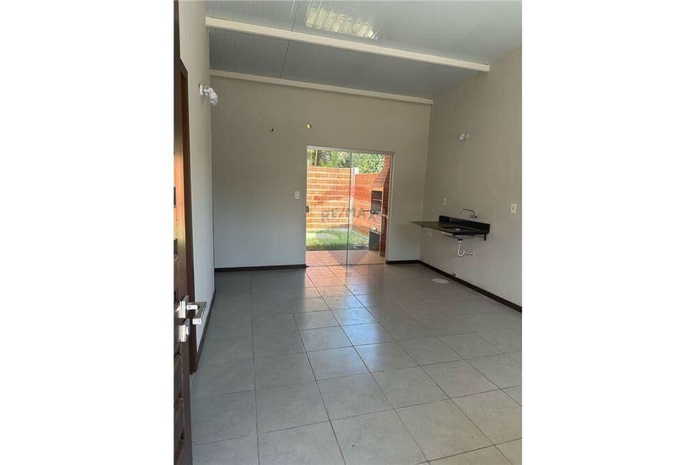 Vendo casa de 3 dormitorios en condominio yeruti