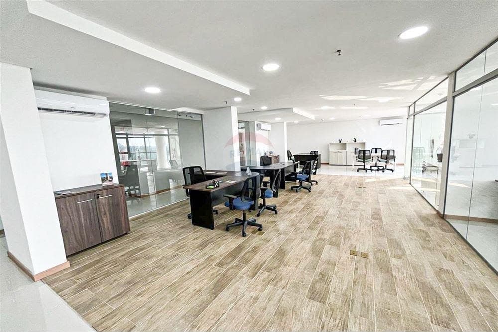 Oficina planta entera en asuncion — foto 1