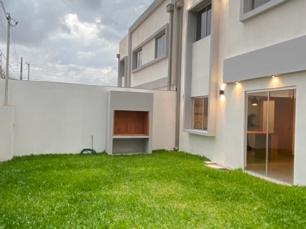Se vende duplex a estrenar en Mariano Roque Alonso