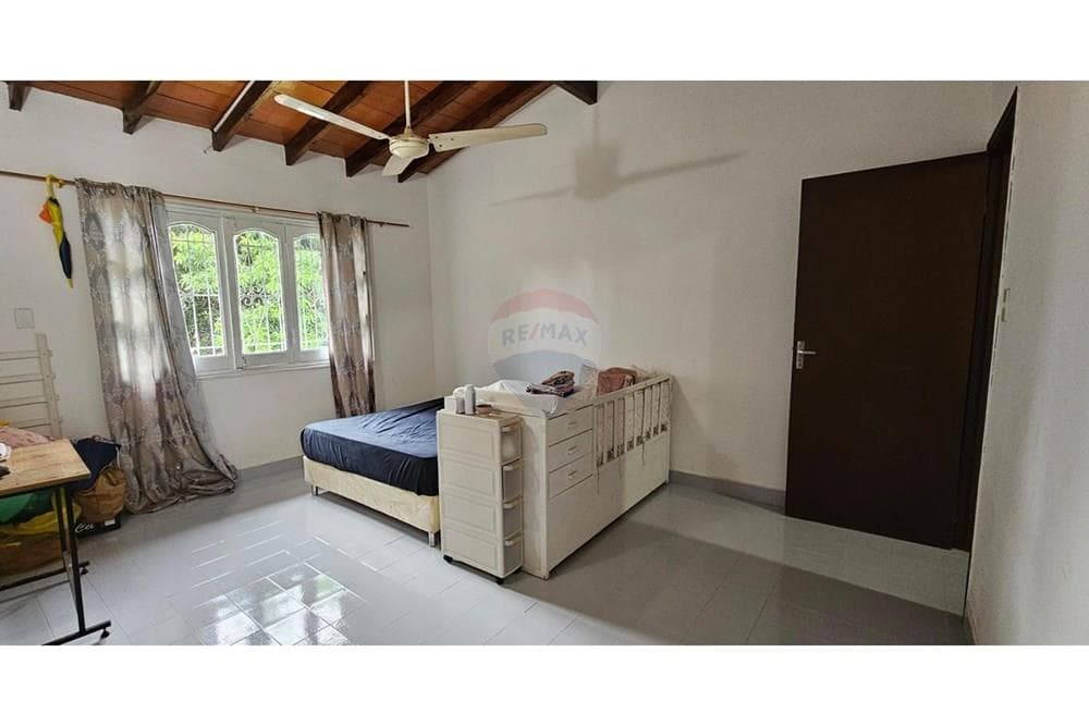 En venta casa en Fernando de la Mora (z.s), foto 5
