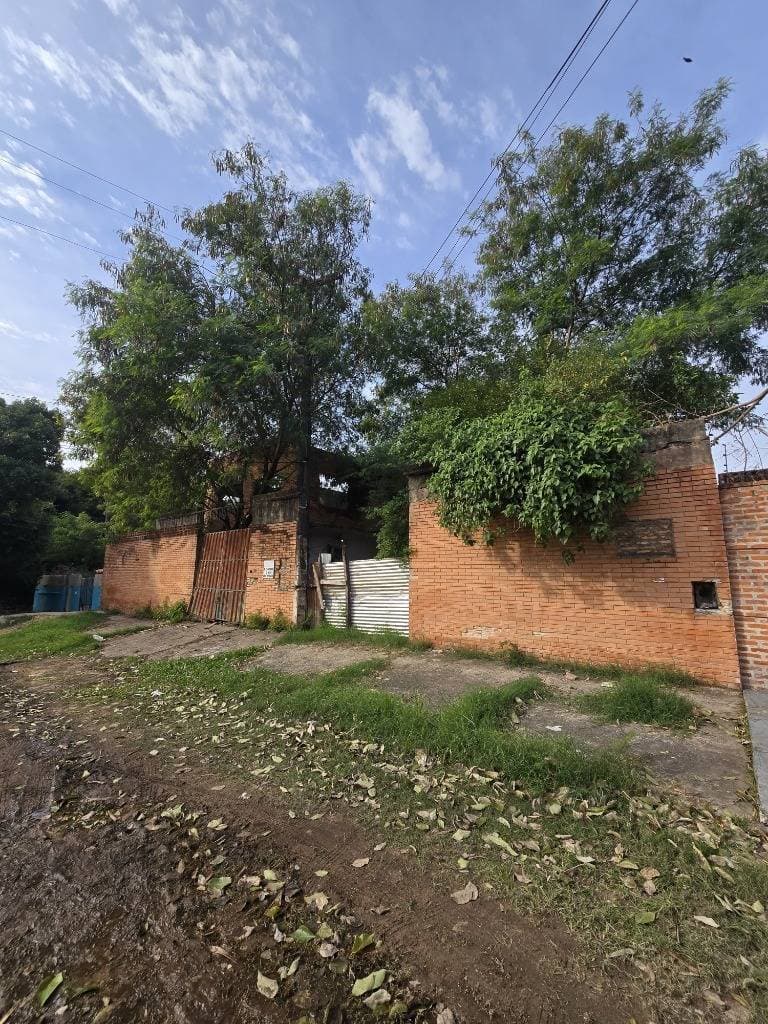 En venta terreno de 360m2 en lambare vendo terreno en lambare — foto 1