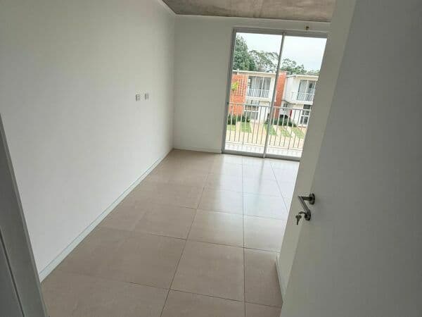 Dúplex en condominio alta vida Luque, foto 4