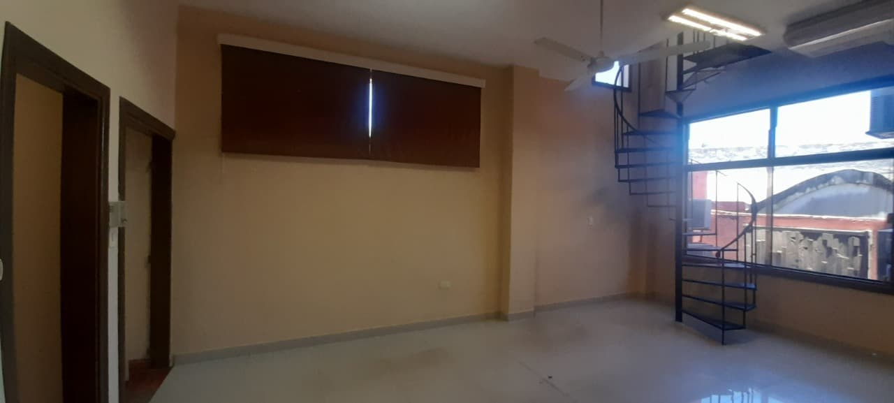 – casa para oficina en los laureles, foto 2