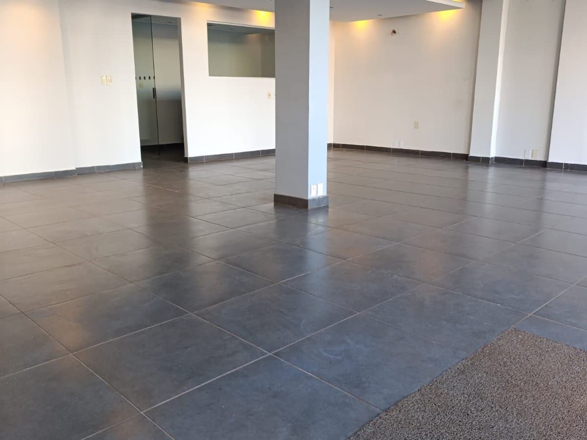 Salón comercial comercial sobre supercarretera km4, foto 5