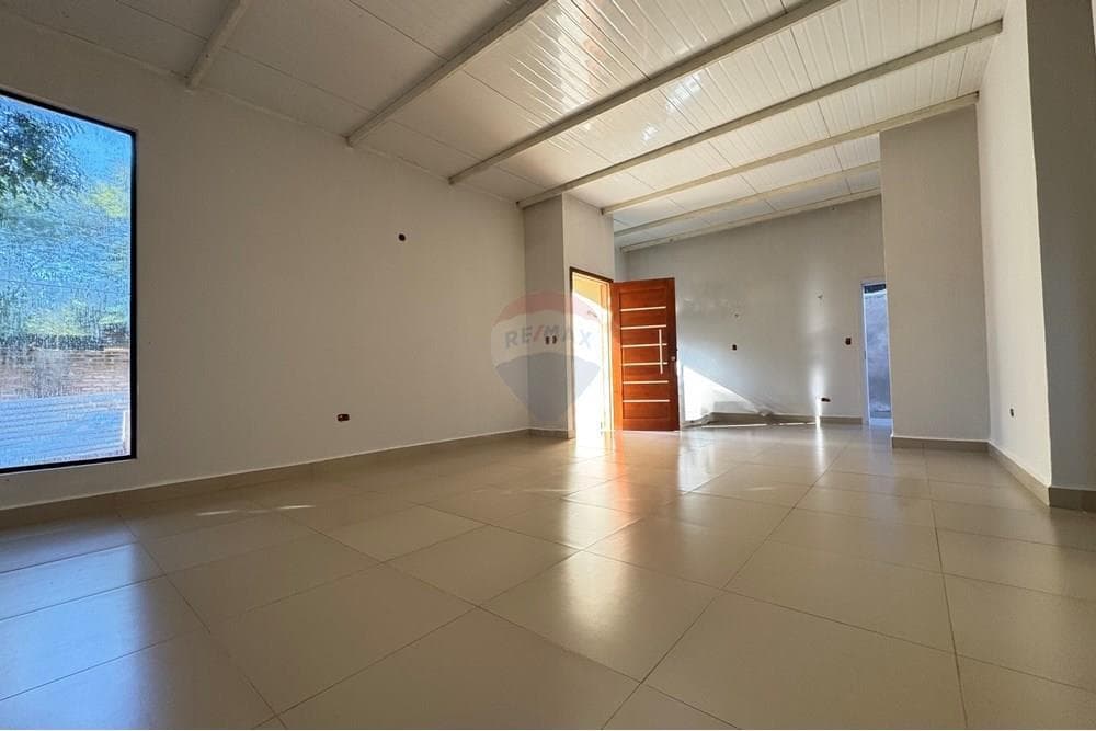 Amplia casa familiar en venta en lambare, foto 5