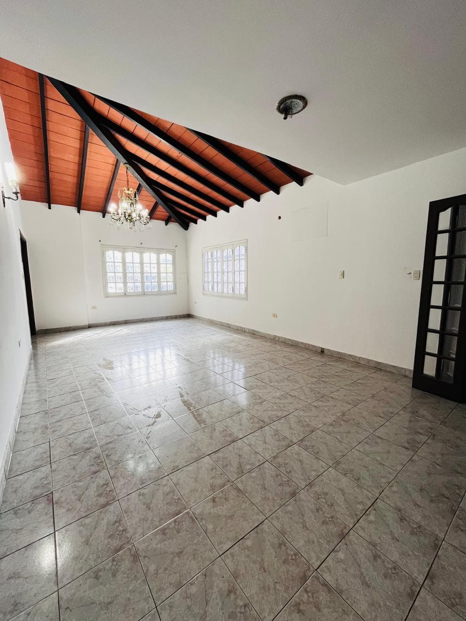 Casa en Fernando de la Mora zona norte, foto 2