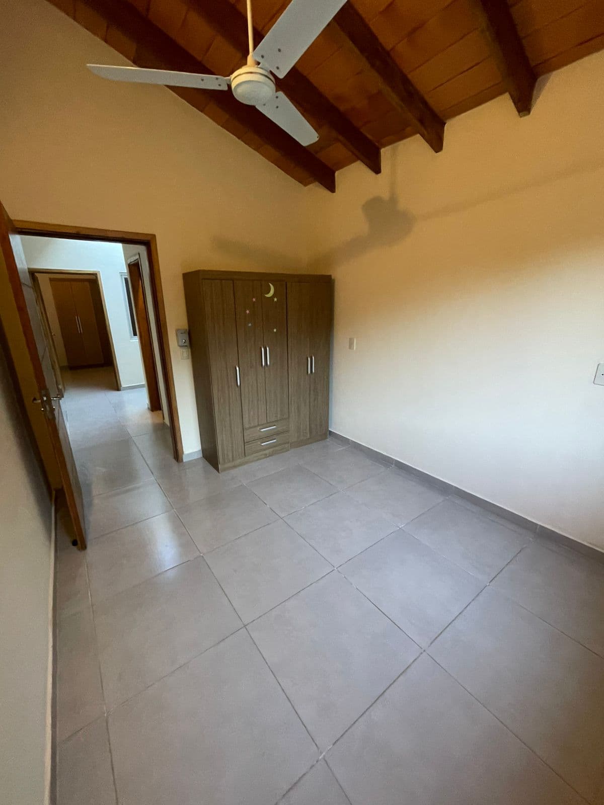Casa de 2 Dormitorios en Villa Elisa | Patio | Gs. 3.000.000, foto 5