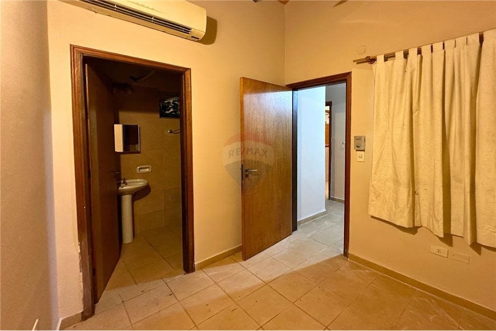 Casa en mbocayaty a pasos de primer presidente, foto 4