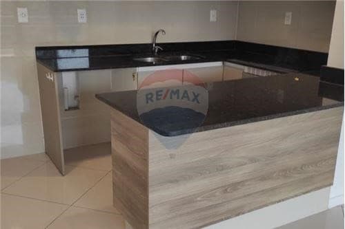 Alquilo departamento en lambare