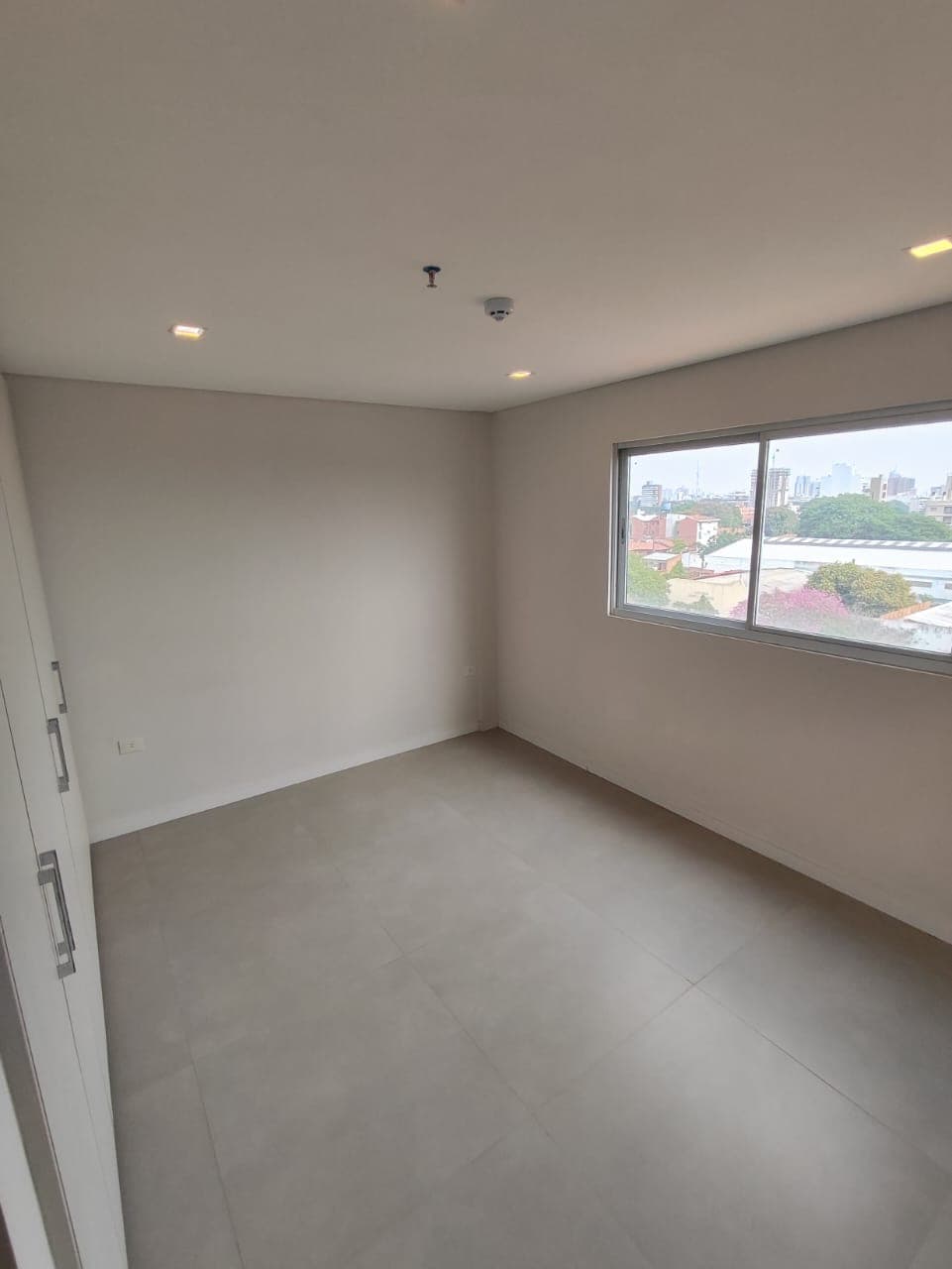 Barrio Jara en alquiler, departamento a estrenar de 2 dormitorios, con cochera — foto 3