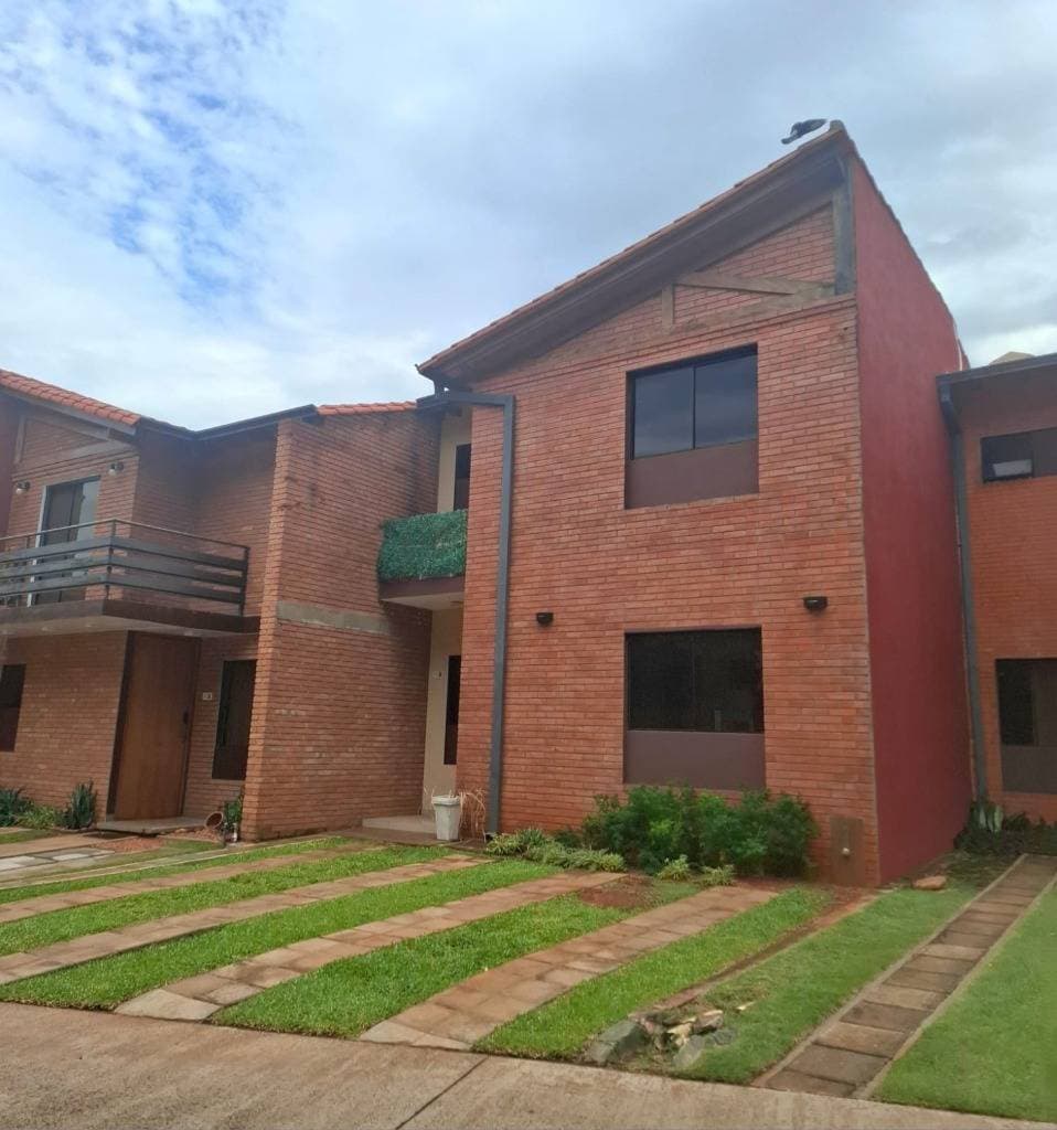 Duplex en barrio cerrado San Lorenzo - laguna grande, foto 2