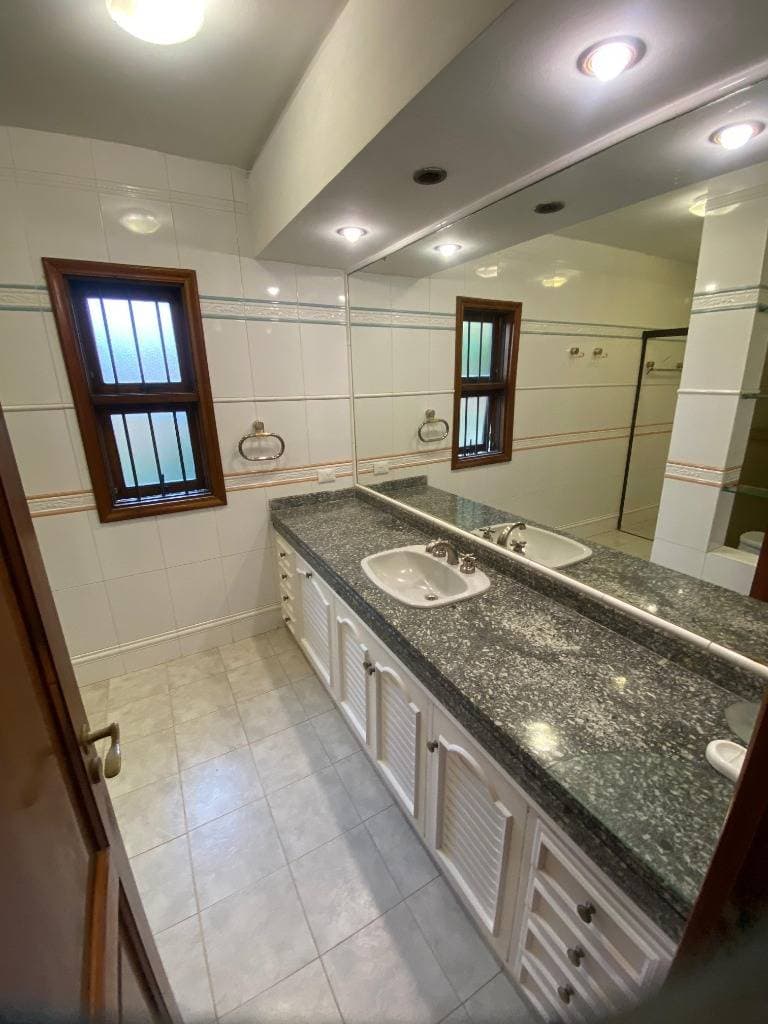 Casa en el barrio san cristobal — foto 2