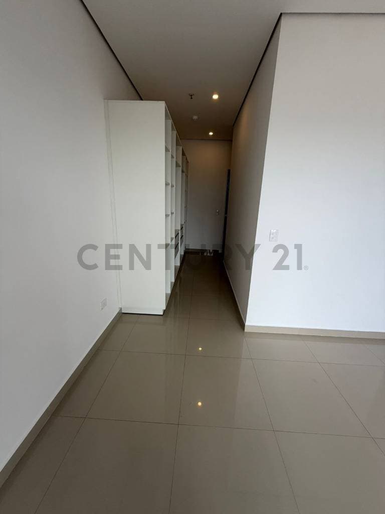 Amplio Depto. De 3 Dorm. Con 2 Suites Y 1 Cochera En Barrio Herrera — foto 4