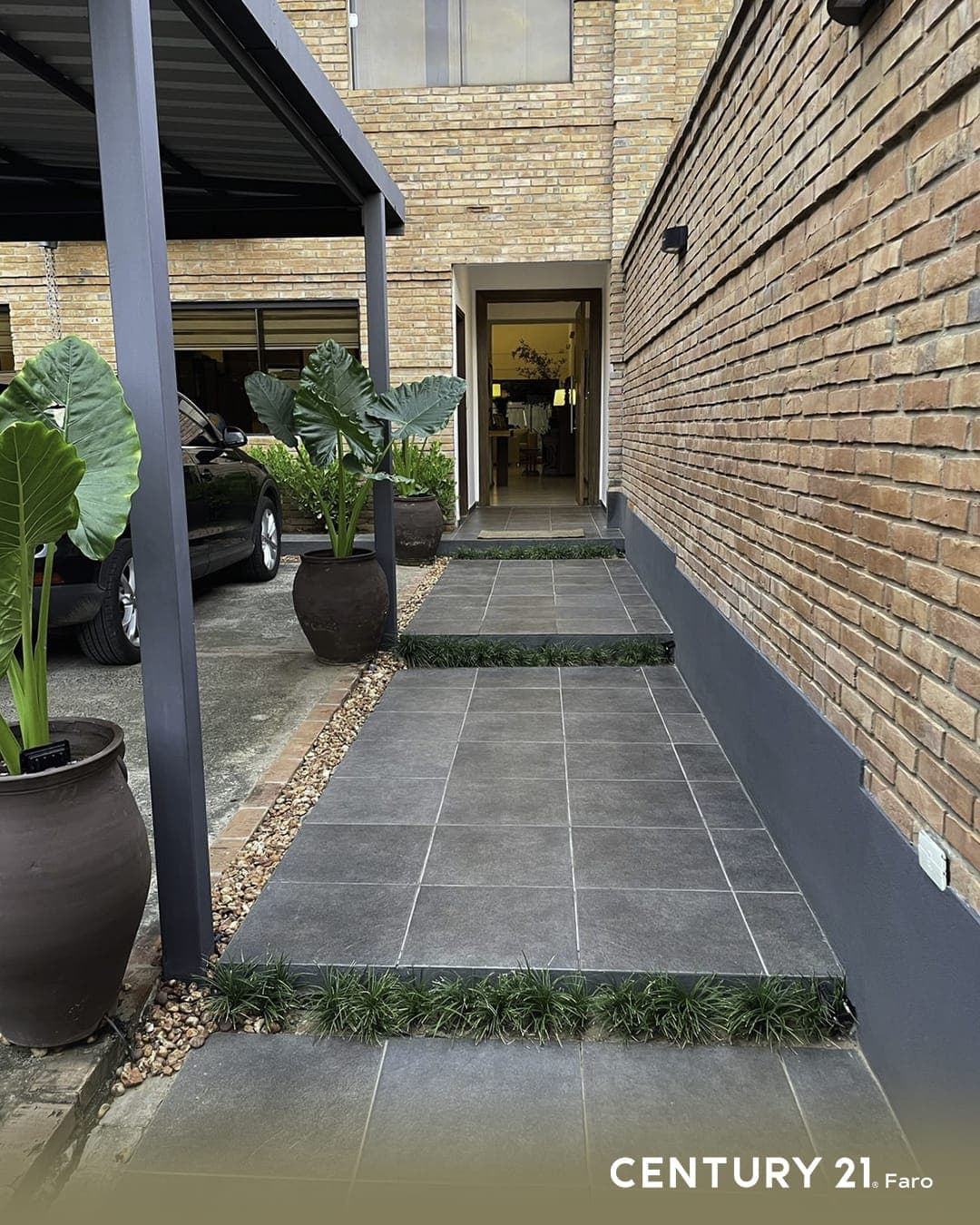 Casa a pasos de la calle Salvador del Mundo — foto 2