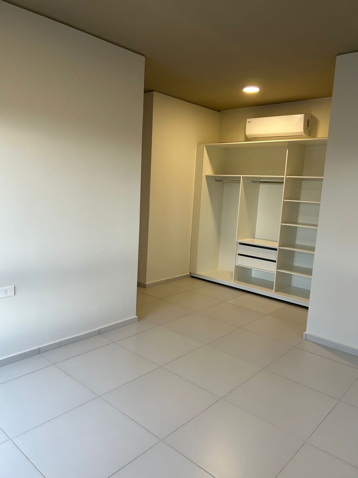 departamento de 2 habitaciones con cochera en Luque Complejo República, foto 5