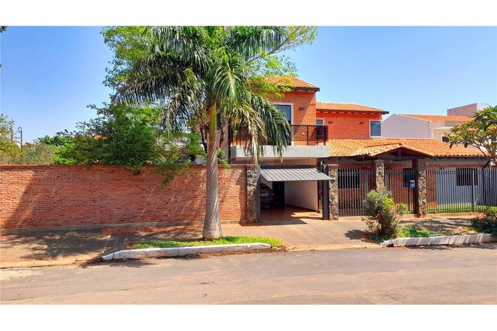 Hermosa residencia en esquina, foto 2