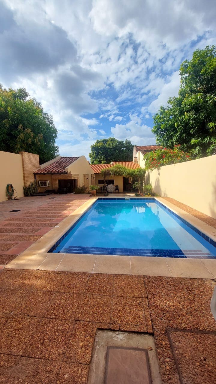 En Venta Casa toda en planta baja de sólida construcción - Carpinelli — foto 5