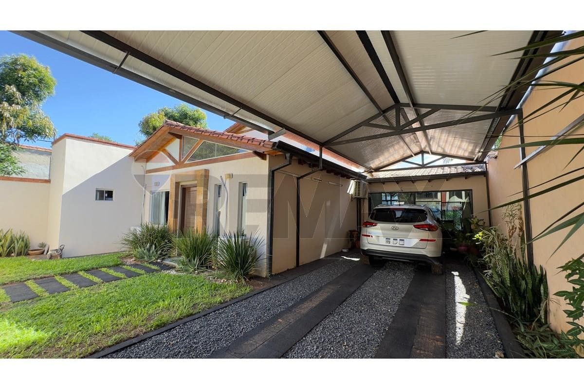 Vendo casa en San Lorenzo