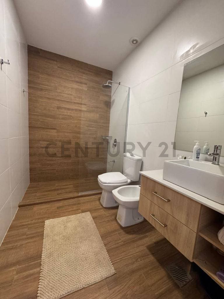 Casa en venta en San Bernardino – 5 dormitorios, foto 3