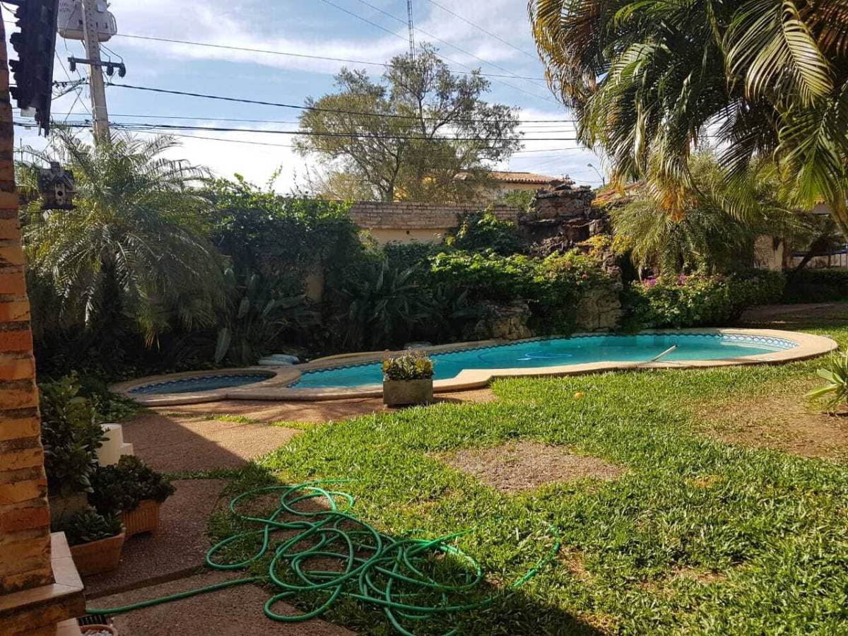 Vendo casa en barrio los laureles