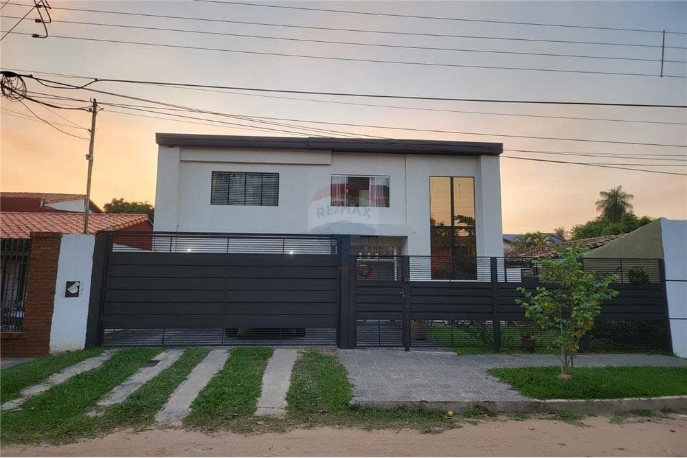 Alquilo amplia casa en santa maria asuncion