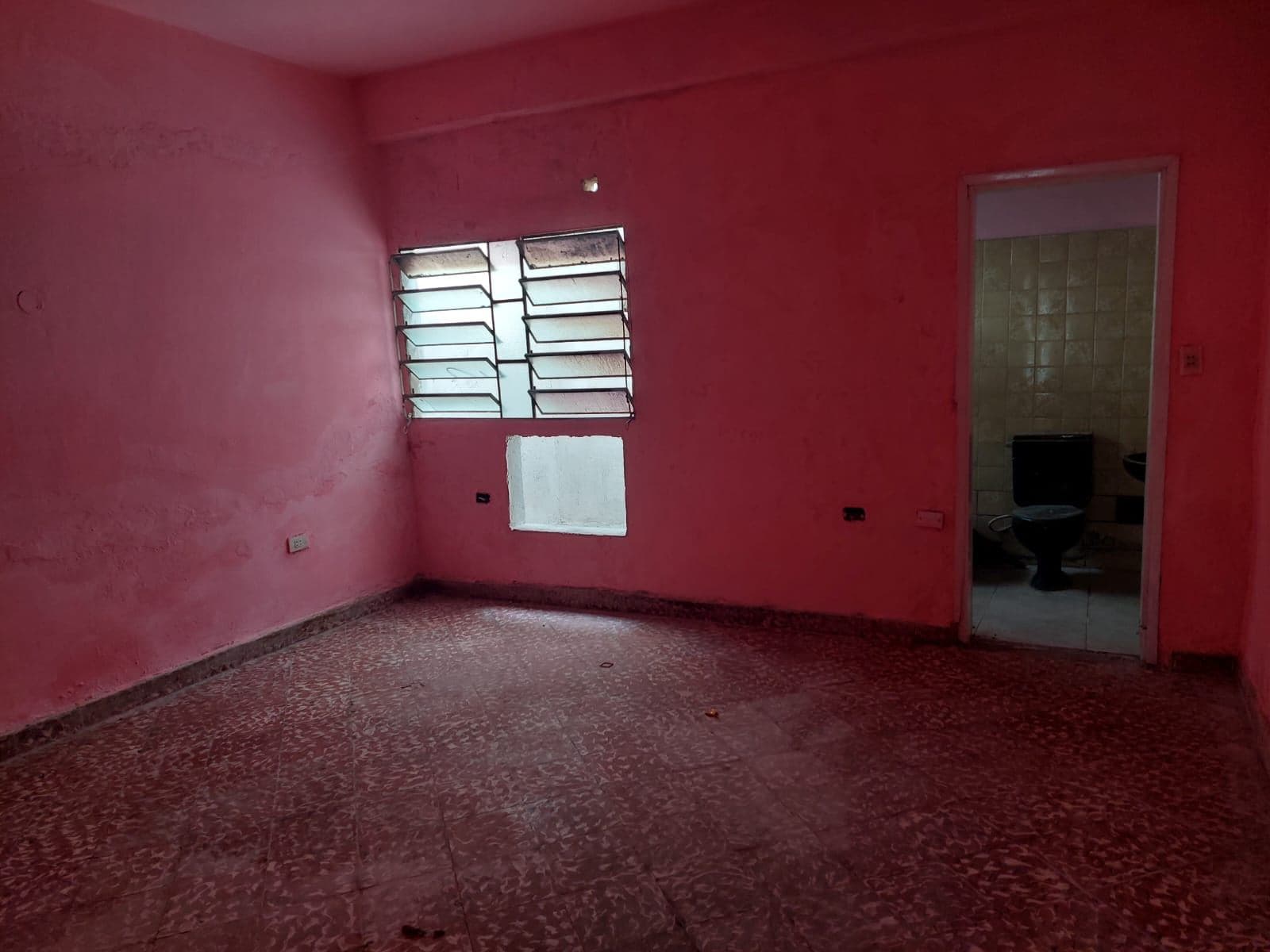 Casa En Venta De 5 Dormitorios C/ Cochera En Sajonia — foto 4